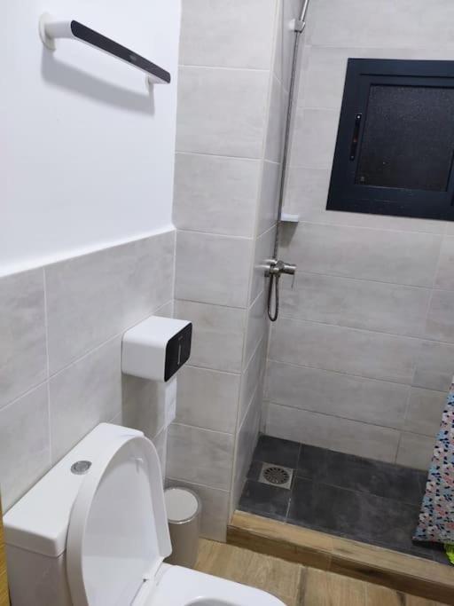 Superbe Appartement Avec Parking Gratuit Et Garde Dakar Luaran gambar