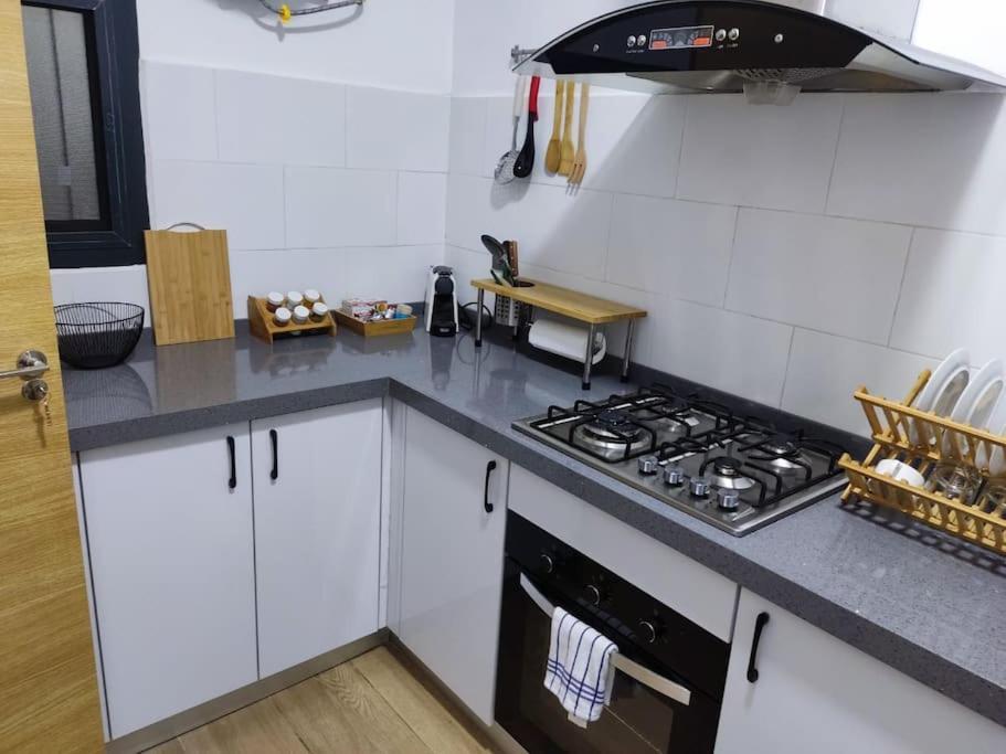 Superbe Appartement Avec Parking Gratuit Et Garde Dakar Luaran gambar